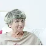 Persoonsalarmering - Oudere mevrouw praat met vrouw