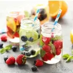 Zomerse dorstlessers - Fruitwater van kraanwater en vers fruit