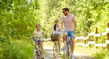 Gezond leven - jong gezin op de fiets